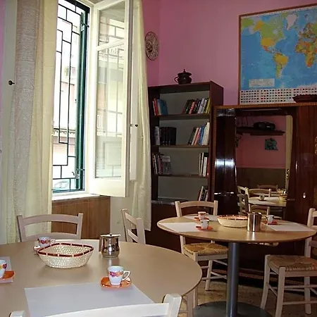 La Maison Des Livres