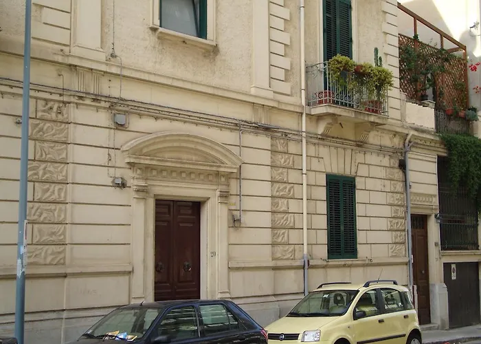 La Maison Des Livres 3*